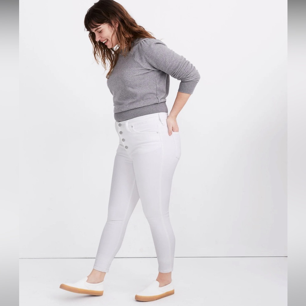 NWT Madewell 10” high rise skinny crop jean in bright white button front edition